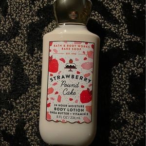 Strawberry poundcake body lotion